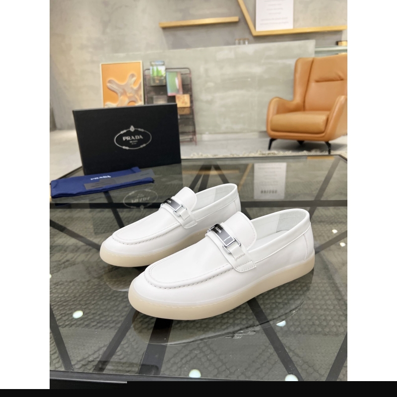 Pra*a leather shoes
